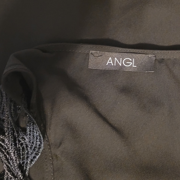 Angl Peekaboo Front Sleeveless  Blouse - Picture 4 of 5